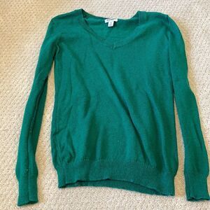 Green sweater​ - Old Navy